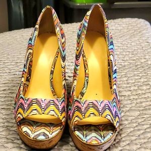 Nine west multi color wedge